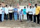 केंद्रीय मंत्री नारायण राणे यांच्या खासदार निधीतून मंजुर झालेल्या संरक्षक भिंतीचे राजन तेलींच्या हस्ते भूमिपूजन.