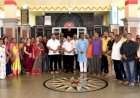 कणकवलीत शिवसेना पक्षप्रमुख उद्धव ठाकरे यांचा वाढदिवस समाजपयोगी उपक्रमांनी साजरा.  कणकवली तालुका शिवसेनेच्या वतीने ग्रामदैवत श्री स्वयंभू मंदिरात अभिषेक तसेच शेतकरी बांधवांना नारळाच्या रोपांचे वाटप.