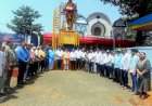 कणकवली येथे शिवसेना उबाठा पक्षाने डॉ. आंबेडकर यांच्या पुतळ्यास केले अभिवादन