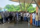 उद्धव ठाकरे यांच्या वाढदिवसाचे औचित्य साधत माळगाव रिक्षा चालकांना आरोग्य किट प्रदान