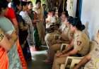 रक्षाबंधनाच्या निमित्ताने वेंगुर्ला पोलीस ठाण्यात अनोखा उपक्रम........भाजपा महिला मोर्चाच्या पदाधिकाऱ्यांकडून पोलिस बांधवांना राखी बांधून सन्मान