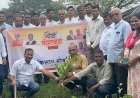 भाजप किसान मोर्चातर्फे पंतप्रधान मोदी यांच्या दीर्घायुष्यासाठी प्रार्थना व वृक्ष लागवड