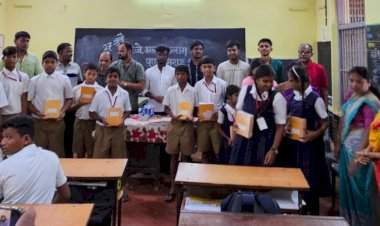 मालवण मनसेच्या वतीने विद्यार्थ्यांना शालेय साहित्याचे वाटप.