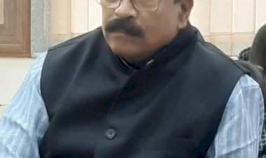 शिवसेना उद्धव गटाने मालवण कुडाळ मध्ये आपल्या पक्षाचे अस्तित्व टिकवावे भाजपमध्ये काय चालले आहे त्यात ढवळाढवळ करू नये.  भाजप भटके विमुक्त आघाडी उपाध्यक्ष तथा जिल्हा प्रभारी बाळा गोसावी यांचा शिवसेना उद्धव गट मालवण तालुकाध्यक्ष हरि खोबरेकर यांच्यावर पलटवार.