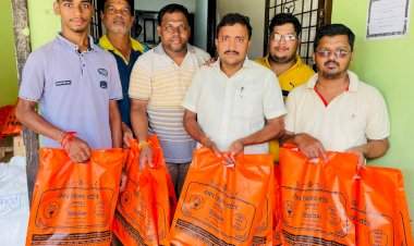 दरवर्षीप्रमाणे गणेशोत्सवानिमित्त आ.वैभव नाईक यांच्याकडून कुडाळ,मालवण वासियांना पूजेच्या साहित्याची छोटीशी भेट.  आ. वैभव नाईक यांच्या ११ वर्षाच्या सातत्यपूर्ण उपक्रमाचे नागरिकांकडून कौतुक.