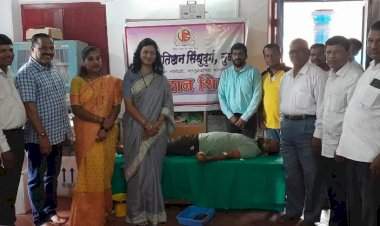 तुळस येथील रक्तदान शिबिरास उत्स्फूर्त प्रतिसाद.  वेताळ प्रतिष्ठान चे सलग २३ वे रक्तदान शिबीर; ३६ रक्तदात्यांनी केले रक्तदान.