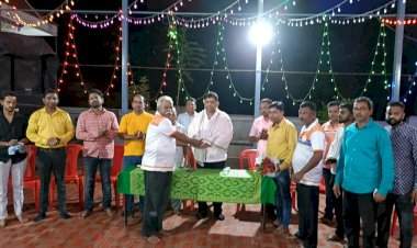 नवरात्रोत्सवानिमित्त आ.वैभव नाईक यांनी कुडाळ तालुक्यातील विविध मंदिरात व सार्वजनिक नवरात्र उत्सवांना दिली भेट.