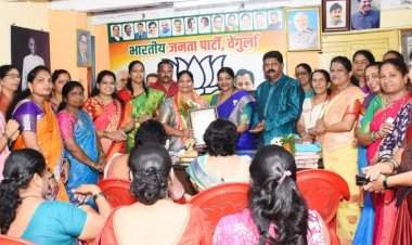 भाजपाच्या वतीने नवरात्रौत्सवाचे औचित्य साधून विविध क्षेत्रातील उल्लेखनीय कामगिरी केलेल्या नऊ महिलांचा 'रणरागिणी पुरस्काराने' सन्मान.