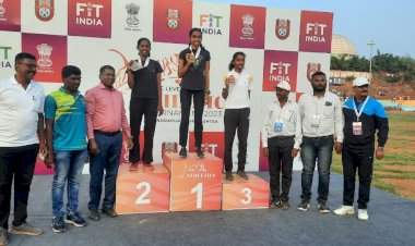 राज्यस्तरीय शंभर मीटर हर्डल्स स्पर्धेत स्वानंदी सावंत प्रथम.