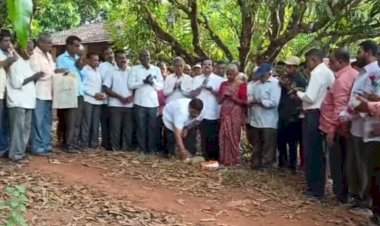 गोवेरी येथे बीएसएनएलच्या फोर जी टॉवरचे आ.वैभव नाईक यांच्या हस्ते भूमिपूजन.