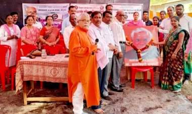 मा.पंतप्रधान अटलबिहारी वाजपेयी यांना काव्यात्मक श्रद्धांजली.  भाजपा वेंगुर्ला, खर्डेकर महाविद्यालय व आनंदयात्री यांच्या वतीने ‘काव्यांजली’ चे आयोजन.