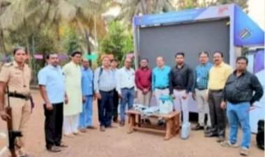 कुडाळ येथे लोकसभा विधानसभा निवडणूक मतदान यंत्राच्या जनजागृती अभियानचा शुभारंभ.