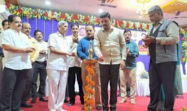 कुटुंबाचा एक भाग आहोत अशा प्रकारची मानसिकता ठेऊन बँकेसाठी काम करूया : मनिष दळवी.