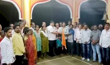 ओरोस येथील भाजप कार्यकर्त्यांचा आ.वैभव नाईक यांच्या उपस्थितीत शिवसेनेत प्रवेश.