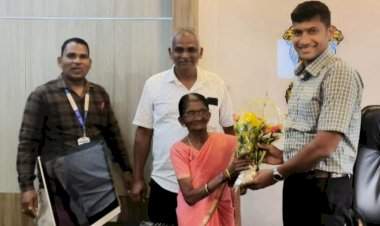 परुळेबाजारच्या स्वच्छतादूत  प्रेमा जाधव यांचा ‘सीईओं’ कडून सन्मान.