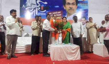 विजयासहित वाजत गाजत आंगणेवाडी येथे देवी भराडी मातेच्या दर्शनाला पुन्हा येणार : उद्धव ठाकरे.