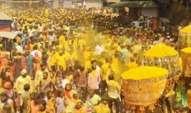 आदमापुर येथील सद्‌गुरु बाळूमामा यांची वार्षिक भंडारा यात्रा हजारो भाविकांच्या उपस्थितीत संपन्न.