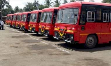 निवडणूक प्रशिक्षण स्थळी पोहोचवण्यासाठी विविध ठिकाणी  एसटी बसेसची व्यवस्था.