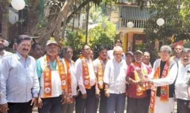 शालेय शिक्षणमंत्री दीपक केसरकर यांच्या उपस्थितीत अनेक पदाधिकारी व कार्यकर्ते यांचा शिवसेनेत प्रवेश.