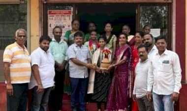 दहावी परीक्षेत उज्ज्वल यश संपादन केल्याबद्दल शाल्मली घोगळेचा भाजपा परुळे विभागाच्या वतीने सत्कार.