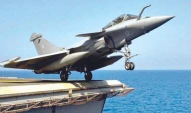 भारतीय नौदलातील युद्धनौकांच्या ताफ्यासाठी फ्रान्सकडून २६ राफेल-एम लढाऊ विमाने खरेदी करणार.