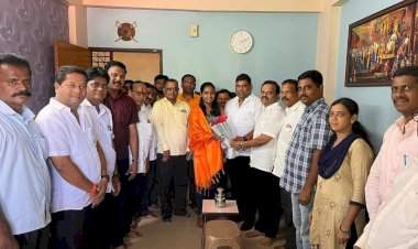 दहावी व बारावी परीक्षेत जिल्ह्यात प्रथम आलेल्या कुडाळ तालुक्यातील विद्यार्थ्यांचे आ.वैभव नाईक यांनी केले अभिनंदन.