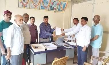 हिंदळे वीज समस्या तात्काळ सोडवा अन्यथा आंदोलन छेडण्यात येईल.  सरपंच मकरंद शिंदे यांचा इशारा.