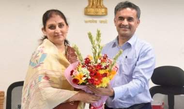 सुजाता सौनिक यांनी स्विकारला राज्याच्या मुख्य सचिवपदाचा पदभार.  राज्याच्या पहिल्या महिला मुख्य सचिव होण्याचा मिळाला बहुमान.