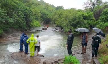लोणावळ्यातील भुशी डॅममध्ये पुण्यातील पाचजण बुडाले.  दोघांचे मृतदेह मिळाले; तिघांचा शोध सुरू.