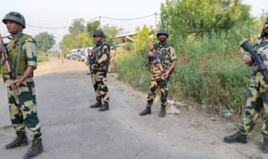 जम्मू काश्मीरमधील कठुआमध्ये झालेल्या दहशतवादी हल्ल्यात पाच जवानांना हौतात्म्य; लष्करी वाहनावर केला हल्ला.