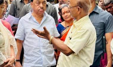 खासदार नारायण राणे यांनी खारेपाटण येथील नुकसानग्रस्त भागाची केली पाहणी.  नुकसानीचे पंचनामे तातडीने शासनाकडे पाठवा; अधिकाऱ्यांना दिल्या सूचना