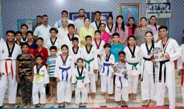 संगमेश्वर तालुक्याने अजिंक्यपद तायक्वांडो स्पर्धेमध्ये १२ सुवर्णपदक ४ रौप्य पदक ३ कांस्य पदक पटकावली.