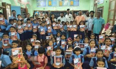 आमदार वैभव नाईक यांच्या माध्यमातून मसुरे येथे शालेय विद्यार्थ्यांना मोफत वह्या वाटप.