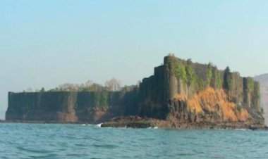 दापोलीतील सुवर्णदुर्ग किल्ल्याची जागतिक वारसा यादीत होणार नोंद.