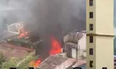 मुंबईतील लोखंडवाला कॉम्प्लेक्समध्ये भीषण आग; अग्निशमन दलाचे जवान घटनास्थळी दाखल.