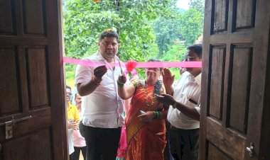 गोळवण वरची गावडेवाडी येथील सभागृहाचे आमदार वैभव नाईक यांच्या हस्ते लोकार्पण