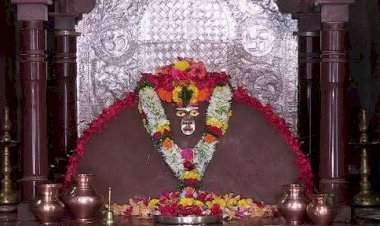 रेडी माऊली जत्रोत्सवादिनी स्वयंभू मंदिरात दीपोत्सव कार्यक्रमाचे आयोजन.