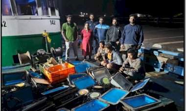 रत्नागिरी जयगड येथे एल.ई. डी. नौकेवर कारवाई  ३ ते ४ लाखांची सामग्री जप्त