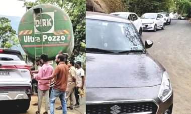 तिलारी घाटात टँकरला अपघात