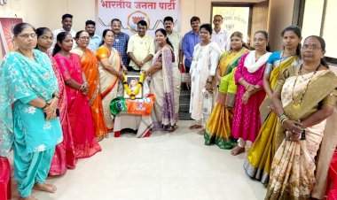 वेंगुर्ला भाजपा कार्यालयात अहिल्यादेवी होळकर यांची जयंती साजरी