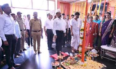 शिवस्वराज्य दिनी जिल्हाधिकारी यांचे‍ छत्रपती शिवाजी महाराजांना अभिवादन