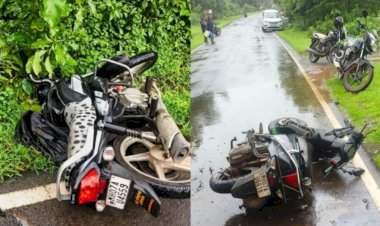 कणकवली येथे दोन दुचाकी समोरासमोर आदळल्याने अपघात