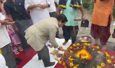 बोरिवली ते गोराई  जलप्रवास आता फक्त १५ मिनिटात......मंत्री नितेश राणे यांच्या हस्ते रो-रो जेट्टीचे झाले भूमिपूजन