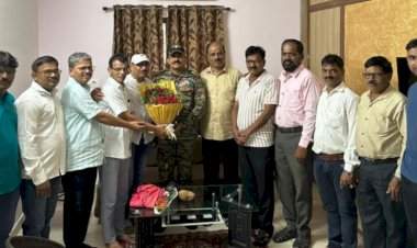 हा सन्मान प्रत्येक सैनिकाचा: सुभेदार मेजर संजय सावंत.......'ऑपरेशन सिंदूर'मध्ये शौर्य गाजवणाऱ्या सुभेदार मेजर संजय सावंत यांचा सावंतवाडी येथे सत्कार