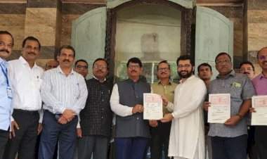 आता मुंबई विद्यापीठाच्या दोन पदव्या एकाच वेळी घेता येणार