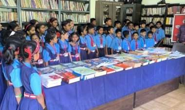 परुळे येथे वाचन प्रेरणा दिन साजरा — विद्यार्थ्यांचा पुस्तकांशी मैत्रीचा सुंदर सोहळा