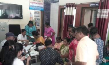 परुळे बाजार येथे रक्तदान शिबिराला उत्स्फूर्त प्रतिसाद......महिला हिमोग्लोबिन तपासणी उपक्रमाने महिलांमध्ये आरोग्य जागृती