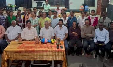 उभादांडा ग्रामपंचायतीच्या कार्यकारिणीची परुळे बाजार ग्रामपंचायतीला अभ्यास भेट