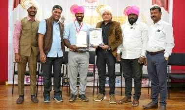 सिंधुदुर्ग जिल्ह्याचे सुपुत्र 'सह्याद्रीरत्न' पुरस्काराने सन्मानित