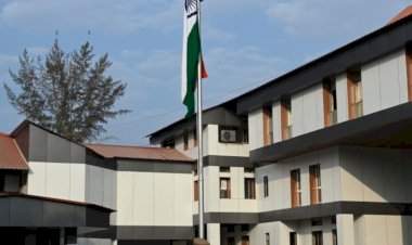 प्रजासत्ताक दिनानिमित्त जिल्हाधिकारी तृप्ती धोडमिसे यांच्या हस्ते ध्वजवंदन